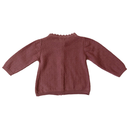 maroon shirt